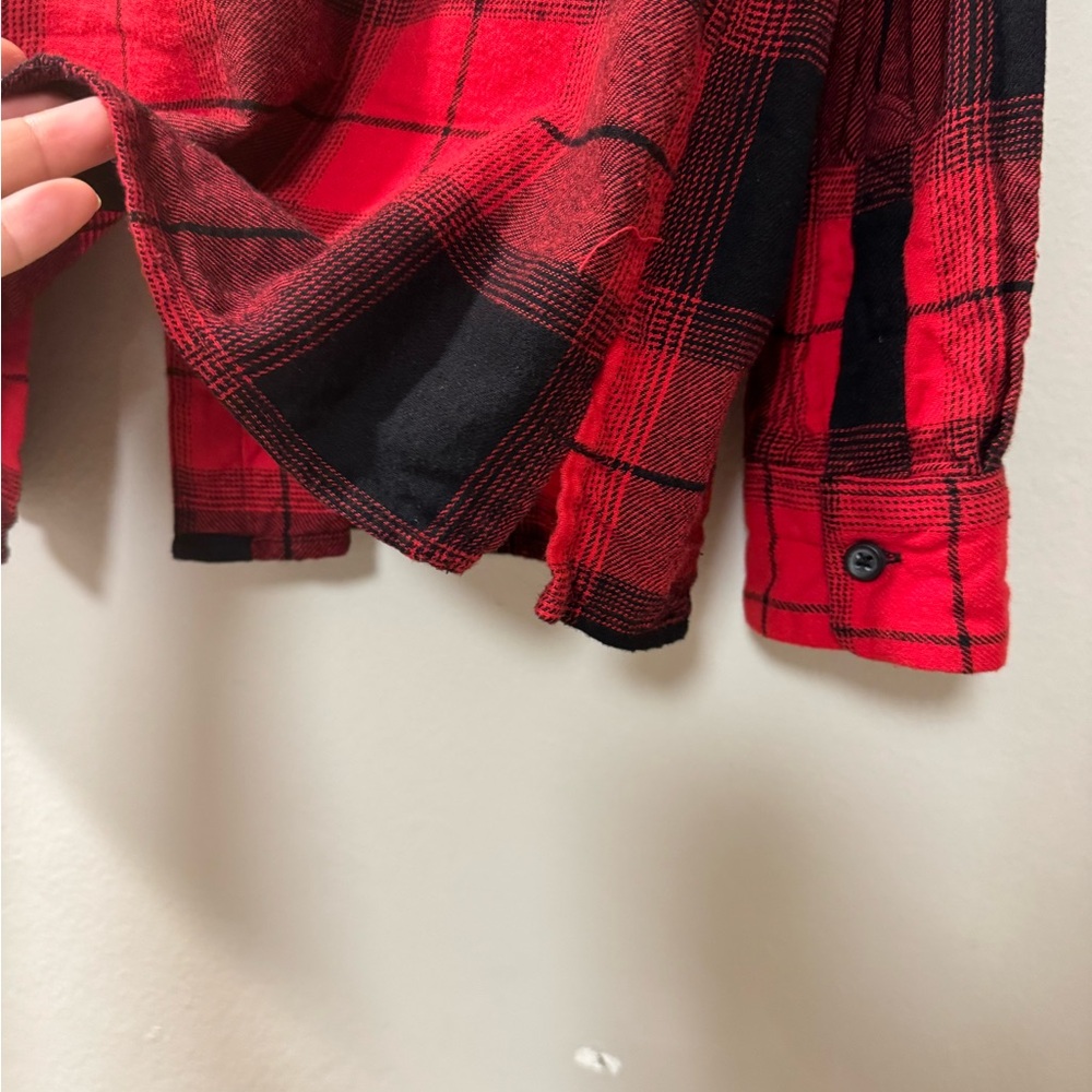 Old Navy Red and Black Plaid Button-Up Shirt Jacket - Picture 6 of 10